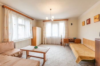 Prodej domu 345 m², Krušovice