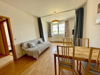 Pronájem bytu 2+kk v družstevním vlastnictví 42 m², Praha 8 - Bohnice