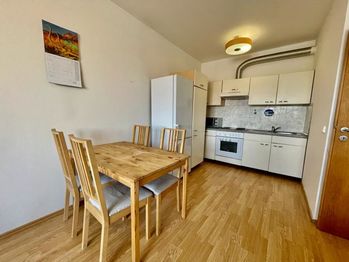 Pronájem bytu 2+kk v osobním vlastnictví 48 m², Praha 8 - Dolní Chabry