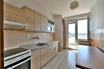 Prodej bytu 3+1 v osobním vlastnictví 67 m², Hradec Králové