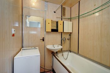 koupelna - Prodej bytu 3+1 v osobním vlastnictví 70 m², Břeclav