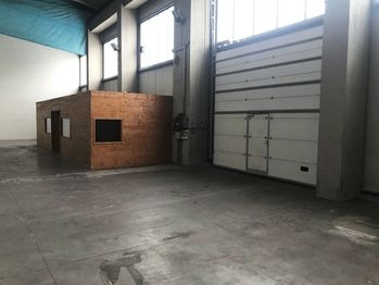 Pronájem skladovacích prostor 1044 m², Praha 9 - Horní Počernice