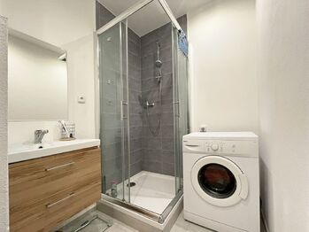 koupelna s WC - Pronájem bytu 2+1 v osobním vlastnictví 48 m², České Budějovice