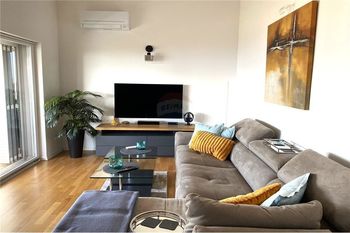 Prodej bytu 3+1 v osobním vlastnictví 59 m², Sukošan