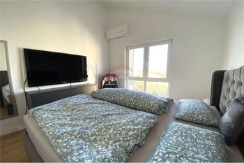 Prodej bytu 3+1 v osobním vlastnictví 59 m², Sukošan