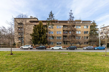 Prodej bytu 1+kk v osobním vlastnictví 29 m², Praha 6 - Střešovice