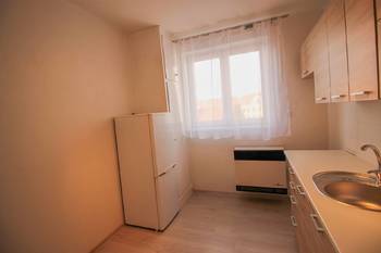 kuchyně - Pronájem bytu 3+1 v osobním vlastnictví 51 m², České Budějovice