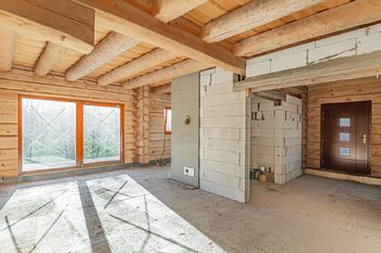 Obývací prostor u kuchyně. - Prodej domu 147 m², Kunžak