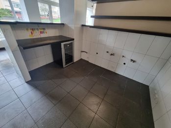 Pronájem obchodních prostor 136 m², Praha 5 - Motol