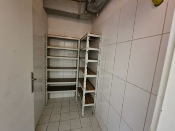 Pronájem obchodních prostor 136 m², Praha 5 - Motol