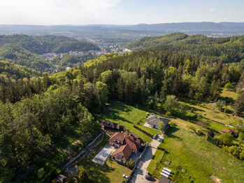 Prodej pozemku 3902 m², Karlovy Vary