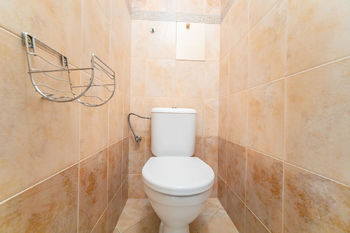 Samostatné WC - Prodej bytu 3+1 v družstevním vlastnictví 76 m², Praha 4 - Modřany