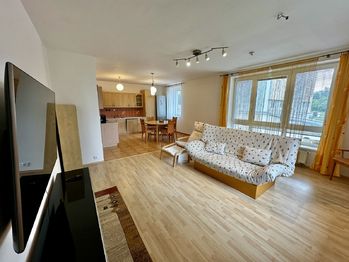Pronájem bytu 3+kk v družstevním vlastnictví 85 m², Praha 4 - Chodov