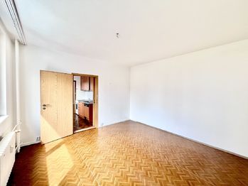 Pronájem bytu 3+1 v osobním vlastnictví, Praha 5 - Hlubočepy