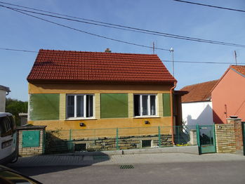 Prodej domu 120 m², Hluboké Mašůvky