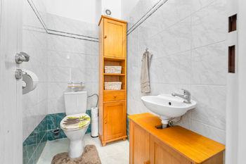 2. NP - WC - Prodej domu 203 m², České Budějovice