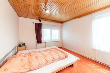 pokoje v patře - Prodej domu 273 m², Budíškovice