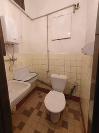 samostatné WC - Prodej obchodních prostor 98 m², Chrastava
