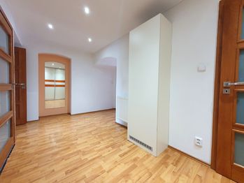 chodba - Prodej bytu 3+1 v osobním vlastnictví 102 m², Chrastava
