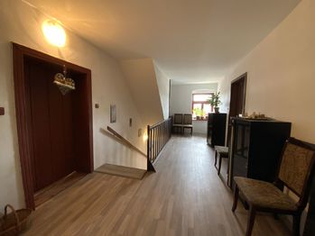 Prodej domu 298 m², Stanovice