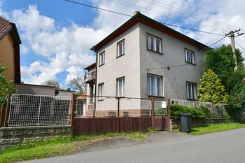 Prodej domu 176 m², Bzová