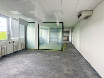 kancelář - Pronájem kancelářských prostor 138 m², Praha 10 - Strašnice