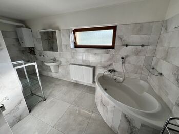 Pronájem bytu 3+1 v osobním vlastnictví 80 m², Dolní Břežany
