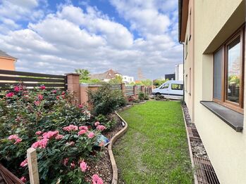 Pronájem bytu 3+1 v osobním vlastnictví 80 m², Dolní Břežany