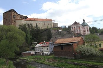 Pohled na hrad - Prodej pozemku 890 m², Bečov nad Teplou