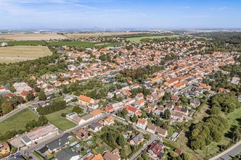 Prodej pozemku 1449 m², Kladno