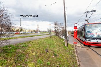 Vzdálenost na autobus a tramvaj - Pronájem bytu 2+kk v osobním vlastnictví 41 m², Praha 4 - Modřany