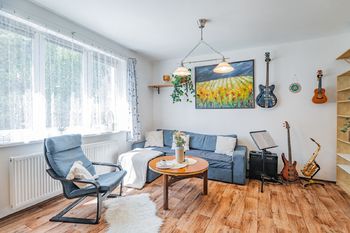 Obývací pokoj. - Prodej bytu 3+1 v osobním vlastnictví 76 m², Česká Lípa