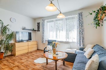 Obývací pokoj. - Prodej bytu 3+1 v osobním vlastnictví 76 m², Česká Lípa