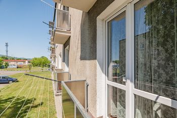 Balkon. - Prodej bytu 3+1 v osobním vlastnictví 76 m², Česká Lípa