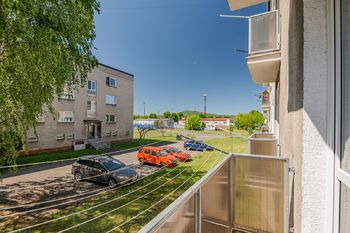 Balkon. - Prodej bytu 3+1 v osobním vlastnictví 76 m², Česká Lípa