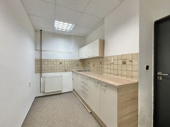 Pronájem skladovacích prostor 370 m², Ostrava