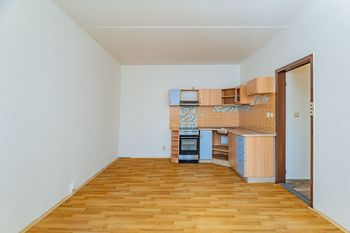 Hlavní (obývací) místnost. - Prodej bytu 2+kk v osobním vlastnictví 40 m², Tábor