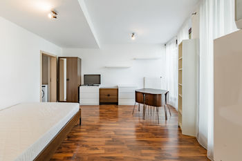 Pronájem bytu 1+kk v osobním vlastnictví 28 m², Praha 9 - Střížkov