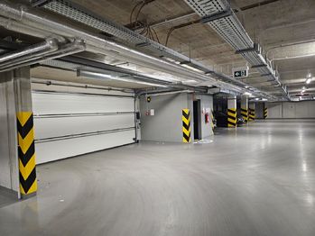 Pronájem garážového stání 13 m², Praha 4 - Modřany