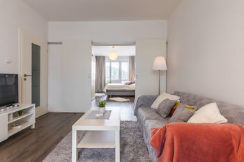 Prodej bytu 1+1 v osobním vlastnictví 43 m², Praha 5 - Smíchov