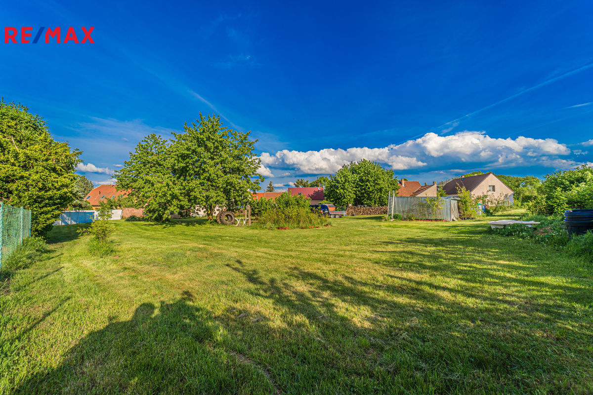 Prodej pozemku, 1176 m2, Jeneč