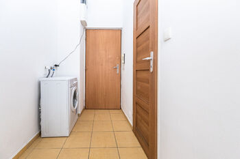 Pronájem bytu 1+kk v osobním vlastnictví 30 m², Praha 2 - Nusle