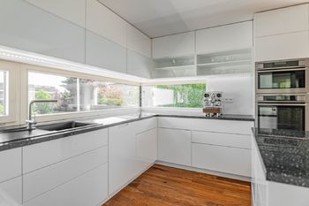 Prodej domu 382 m², Praha 5 - Jinonice