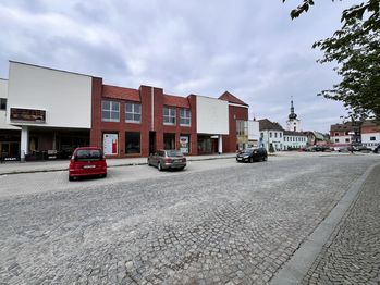 Pronájem obchodních prostor 600 m², Pelhřimov