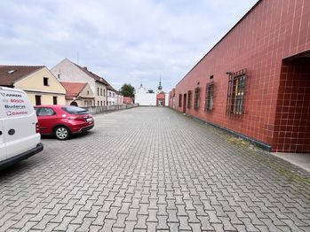 Pronájem obchodních prostor 600 m², Pelhřimov