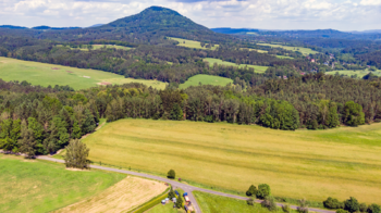 Prodej pozemku 41666 m², Huntířov