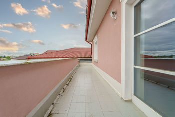 Prodej domu 742 m², Karlovy Vary