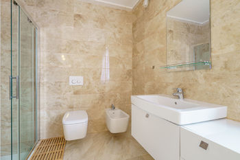 Prodej domu 742 m², Karlovy Vary