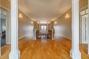 Prodej domu 742 m², Karlovy Vary