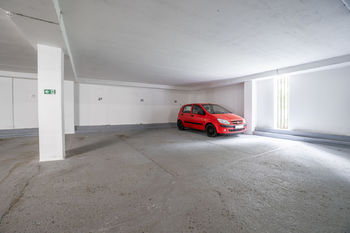 Prodej garážového stání 13 m², Praha 4 - Kunratice